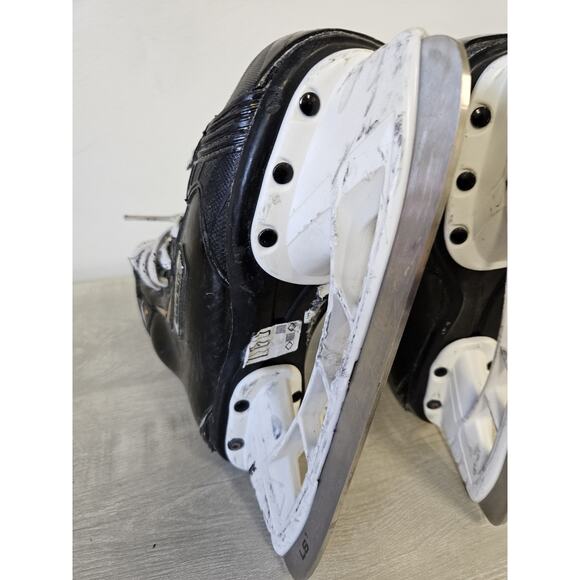 Bauer Supreme 2S Hockey Ice Skates | Intermediate 1.5 Kids Youth - Picture 10 of 11